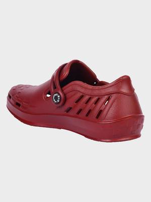 Women's Maroon Regular Wear clogs has regular styling 2