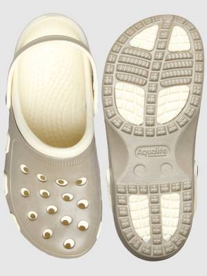 Men's Beige Regular Wear clogs has regular styling 4
