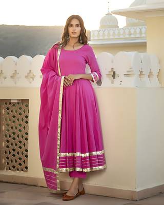 Magenta embroidered cotton kurta-suits 3
