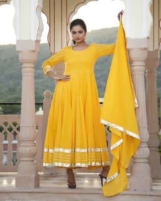 Yellow embroidered cotton kurta-suits 3