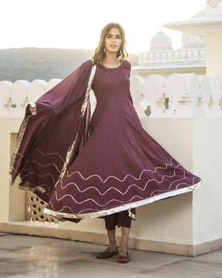 Maroon embroidered cotton kurta-suits 3