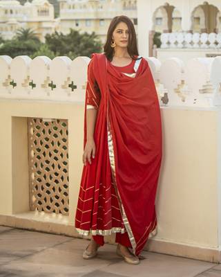 Red embroidered cotton kurta-suits 2