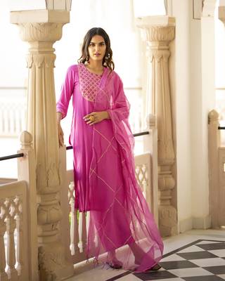 Pink embroidered cotton kurta-suits 2