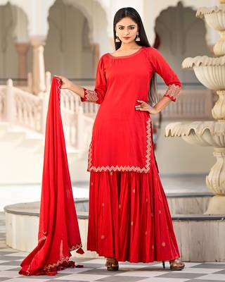Red embroidered cotton kurta-suits 2