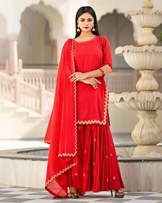 Red embroidered cotton kurta-suits 3