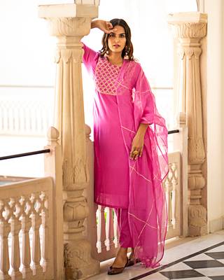 Pink embroidered cotton kurta-suits 1