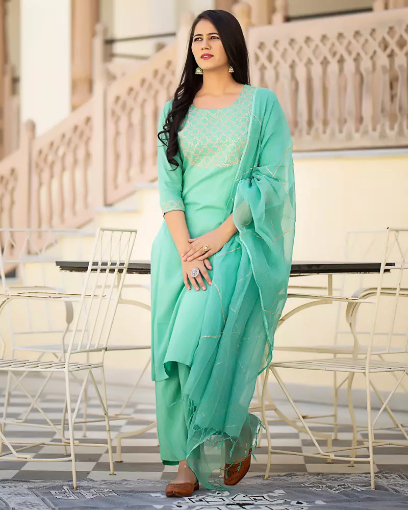 Green embroidered cotton kurta-suits