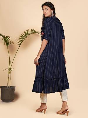 Vbuyz Women's Embroidered Flare Rayon Blue Stitched Kurta With Shrug 3