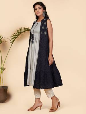 Vbuyz Women's Embellished Flare Rayon Blue Stitched Kurta With Shrug 6