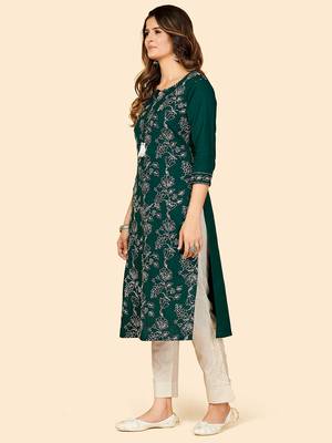 Vbuyz Women's Embroidered & Sequience Work Straight Cotton Dark Green Stitched Kurta 4