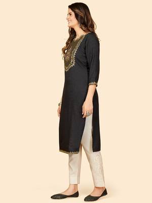 Vbuyz Women's Embroidered Straight Rayon Dark Grey Stitched Kurta 4
