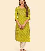 Vbuyz Women's Embroidered & Mirror Work Straight Cotton Parrot Green Stitched Kurta