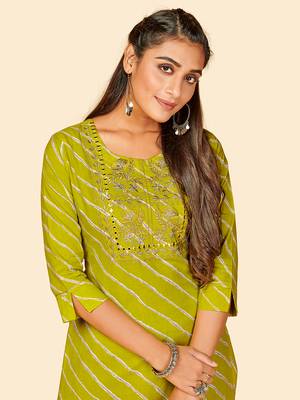 Vbuyz Women's Embroidered & Mirror Work Straight Cotton Parrot Green Stitched Kurta 6