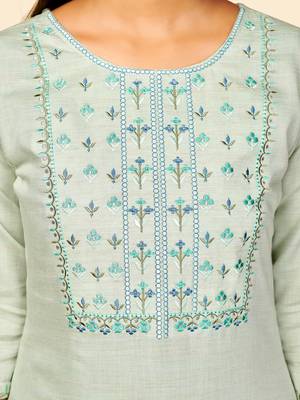 Vbuyz Women's Embroidered Straight Cotton Light Grey Stitched Kurta 7