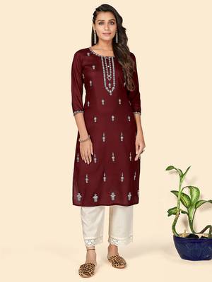 Vbuyz Women's Embroidered Straight Rayon Purple Stitched Kurta 1