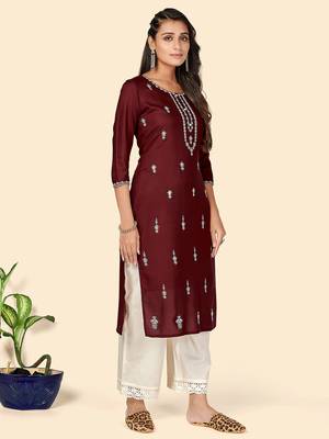 Vbuyz Women's Embroidered Straight Rayon Purple Stitched Kurta 5