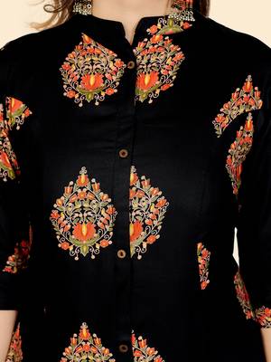 Vbuyz Women's Block Print A line Rayon Black Stitched Kurta 7