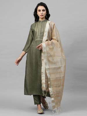 Indo Era Green Embroidered Straight Kurta Trouser with Dupatta Sets 1
