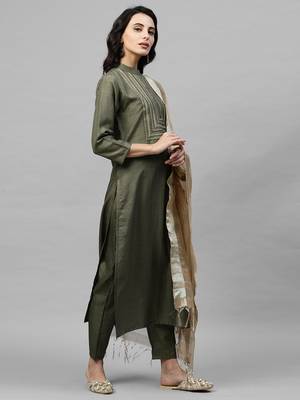Indo Era Green Embroidered Straight Kurta Trouser with Dupatta Sets 4
