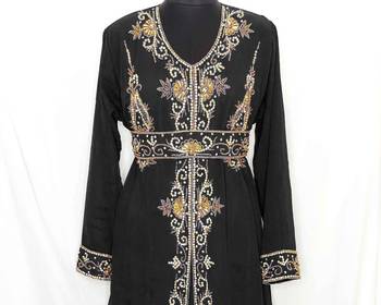 Black Moroccan Kaftan With Sun-proof hijab 2