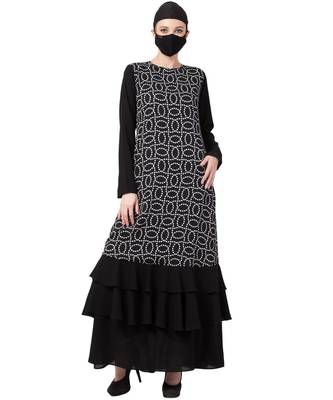 Modest Dress In Black & White With Frill Layers Abaya Dress 2