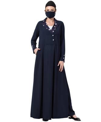 Coat Style Dress With Printed Contrast And A Belt 1