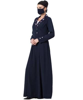Coat Style Dress With Printed Contrast And A Belt 2