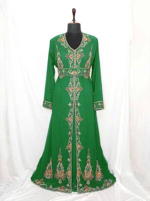 Dark Green Moroccan Kaftan With Sun-proof hijab 1