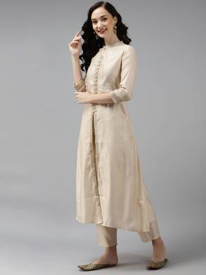 Indo Era Off White Embroidered Straight Kurta Trouser With Dupatta Set 3