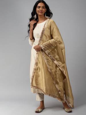 Indo Era Off White Embroidered Straight Kurta Trouser With Dupatta Set 1