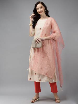 Indo Era Off White Floral Embroidered Straight Kurta Trouser With Dupatta Set 4