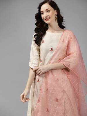 Indo Era Off White Floral Embroidered Straight Kurta Trouser With Dupatta Set 5