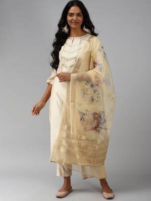 Indo Era Off White Solid Straight Kurta Trouser With Dupatta Set 1