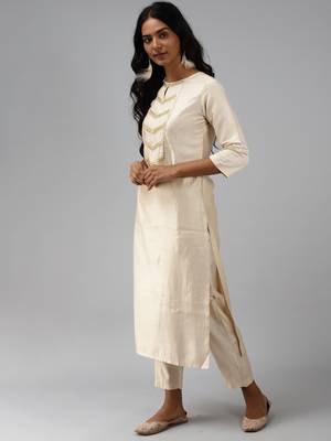 Indo Era Off White Solid Straight Kurta Trouser With Dupatta Set 3