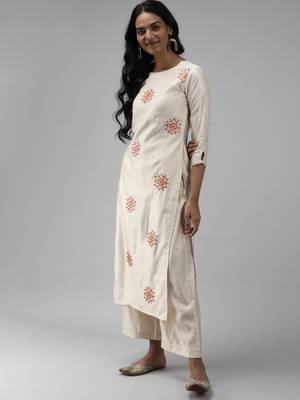Indo Era Off White Embroidered Straight Kurta Trouser With Dupatta Set 3