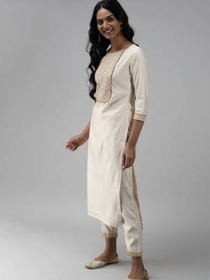 Indo Era Off White Embroidered Straight Kurta Trouser With Dupatta Set 3