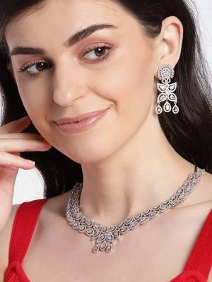 Silver pearl jewellery 1