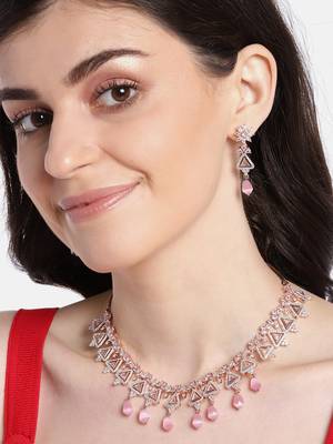 Platinum pearl jewellery 1