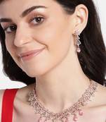 Platinum pearl jewellery