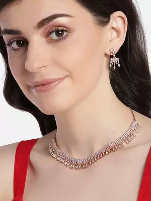 Platinum pearl jewellery 1