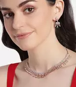 Platinum pearl jewellery