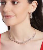 Platinum pearl jewellery