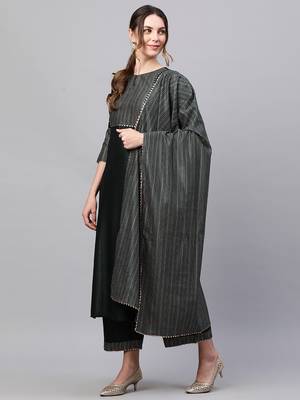 Indo Era Green Solid Straight Kurta Trouser With Dupatta Sets 3