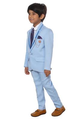 DKGF Boys 4-Piece Suit 3