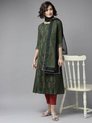 Indo Era Green Floral printed Kurta Trouser With Hand Made Dupatta Set 4