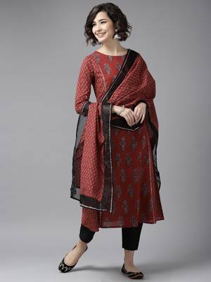 Indo Era Red Floral printed Kurta Trouser With Hand Made Dupatta Set 1