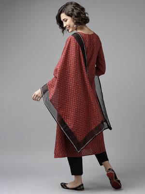 Indo Era Red Floral printed Kurta Trouser With Hand Made Dupatta Set 2