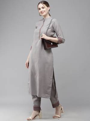 Indo Era Embroidered Straight Kurta With Trouser Set 3