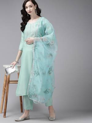 Indo Era Embroidered Green Straight Kurta Trouser With Dupatta Set 4