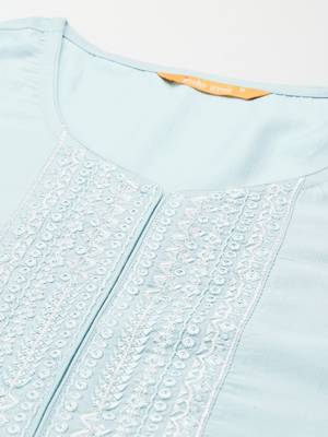Indo Era Embroidered Green Straight Kurta Trouser With Dupatta Set 5